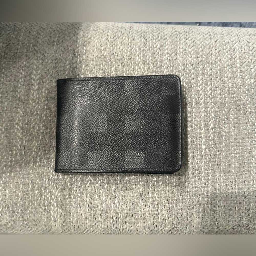 Louis Vuitton Men’s Wallet